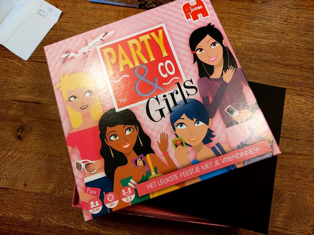 Party & Co Girls - Het leukste feestje met je vriendinnen!, Hobby en Vrije tijd, Gezelschapsspellen | Bordspellen, Zo goed als nieuw