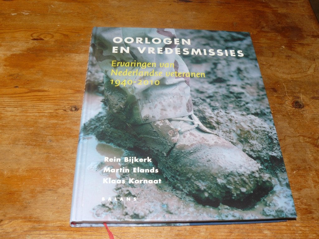 Ervaringen Nederlandse veteranen 1940-2010, Ophalen of Verzenden, Landmacht, Nederland, Boek of Tijdschrift