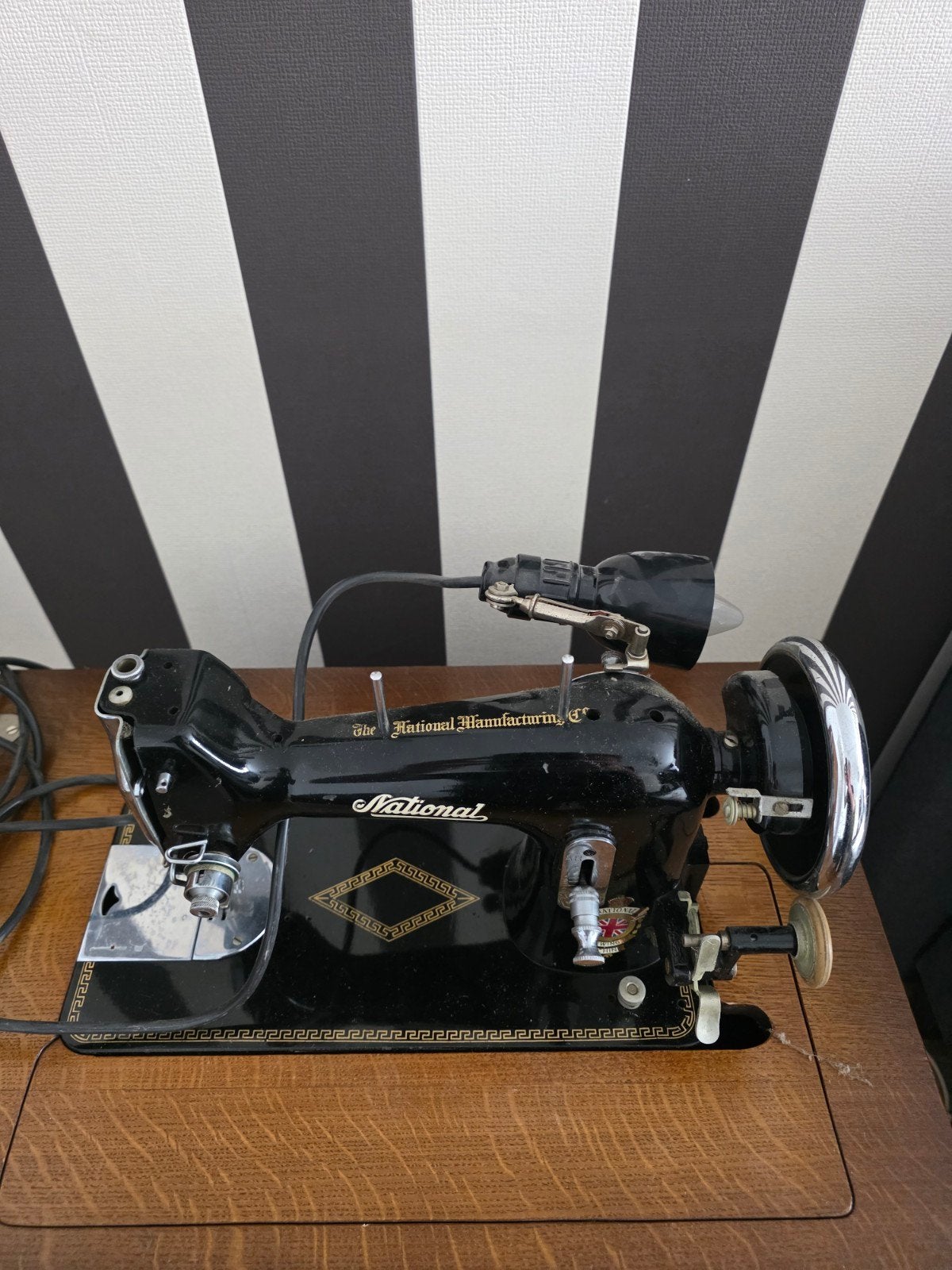 Antieke National Naaimachine in Houten Kast, Ophalen, Gebruikt, Naaimachine, Overige merken
