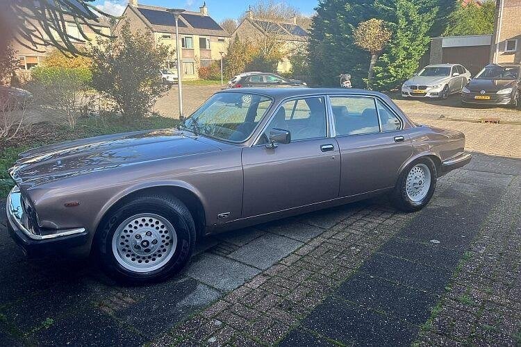 Jaguar Sovereign 5.3 HE AUT 1984 Bruin, Auto's, Jaguar, Automaat, 295 pk, Beige, 1900 kg