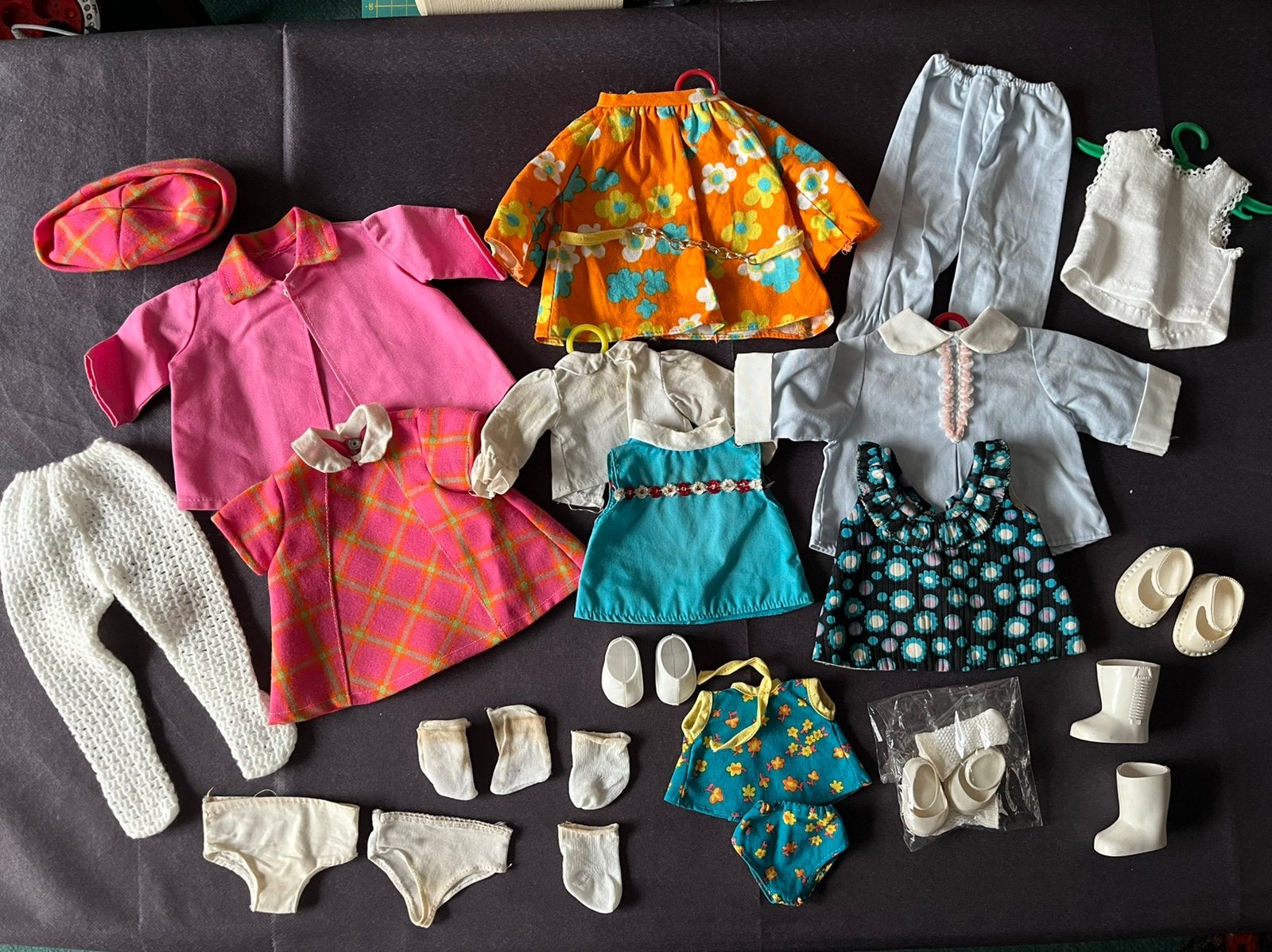 Vintage Bella Wildebras poppen met kleding frans pop, Ophalen of Verzenden, Gebruikt, Pop