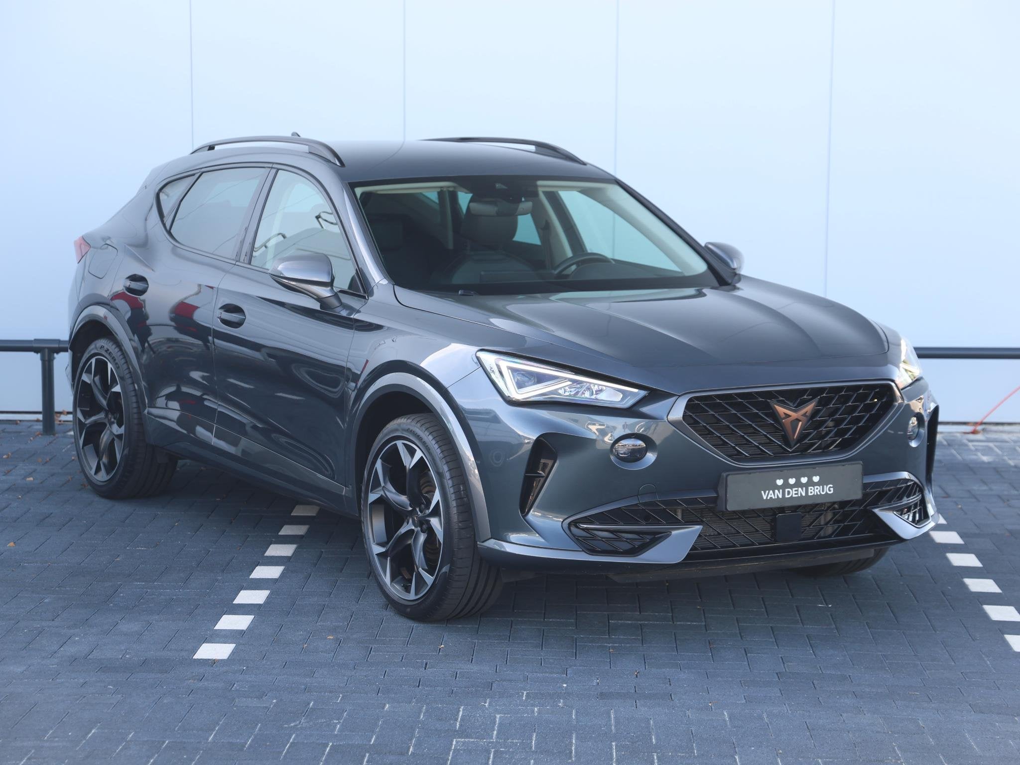 CUPRA Formentor 1.4 TSI eHybrid Business 204pk DSG | Dealer, Auto's, Stof, 4 cilinders, Formentor, Bedrijf