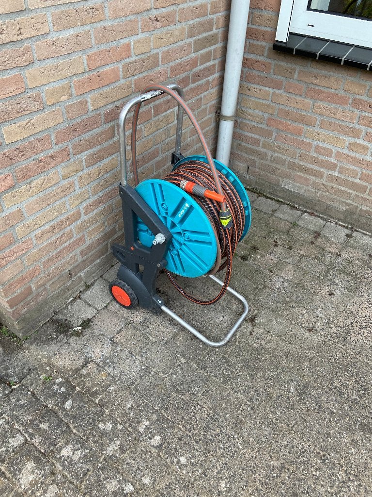 tuinslang met haspel 20 meter, Ophalen, Zo goed als nieuw, Tuinslang