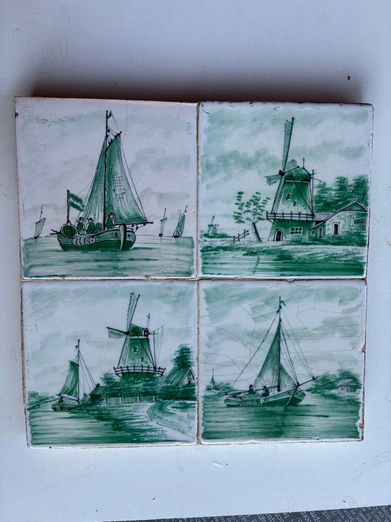 4 Antieke Van Hulst Harlingen Tegels - Groen, Molens & Schep, Ophalen of Verzenden