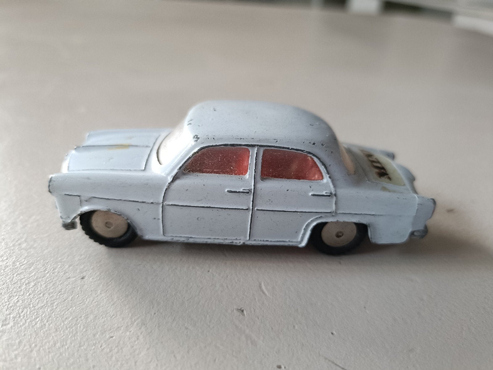 A R Giulietta Mercury nummer 20, Hobby en Vrije tijd, Ophalen of Verzenden, Gebruikt, Auto, Dinky Toys