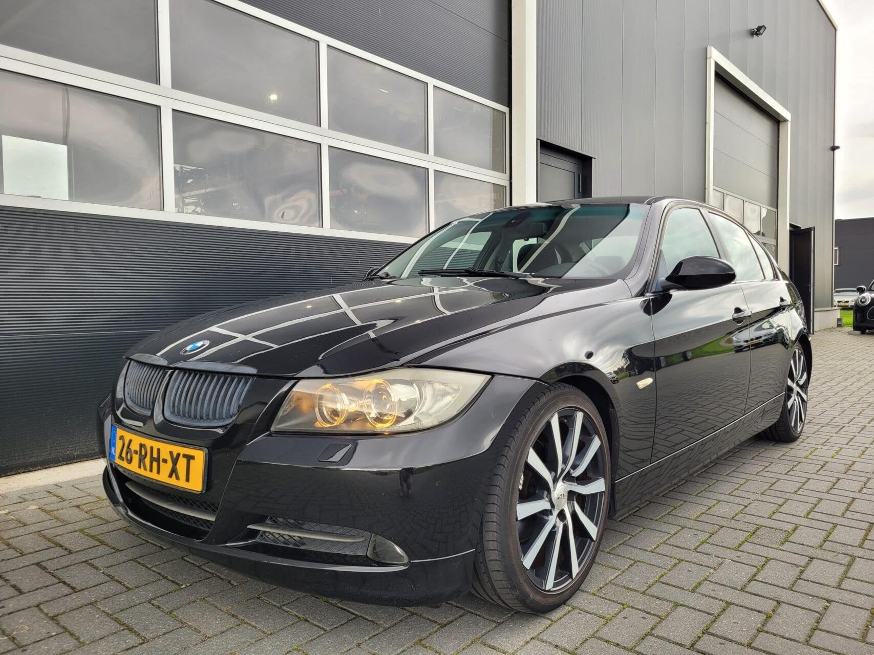 BMW 3-serie 325i N52 2.5 Executive | Handgeschakeld | Xenon, Auto's, Xenon verlichting, 745 kg, Gebruikt, Zwart