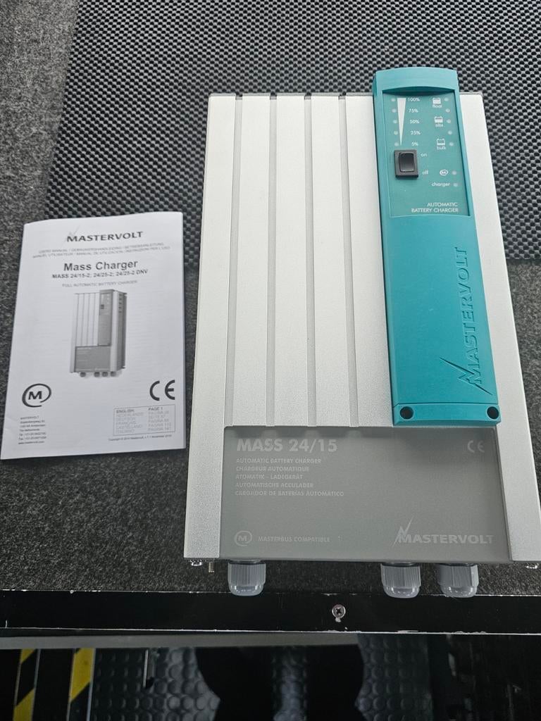 Mastervolt Mass 24/15 Automatische Acculader, Ophalen of Verzenden, Zo goed als nieuw, Motor en Techniek