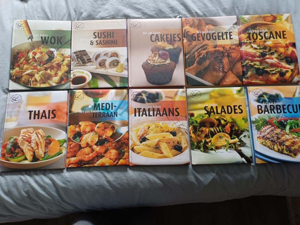 10-delige kookboekenset: Wok, Sushi, Cakejes, Toscane & meer, Boeken, Kookboeken, Diverse auteurs, Tapas, Hapjes en Dim Sum, Overige gebieden