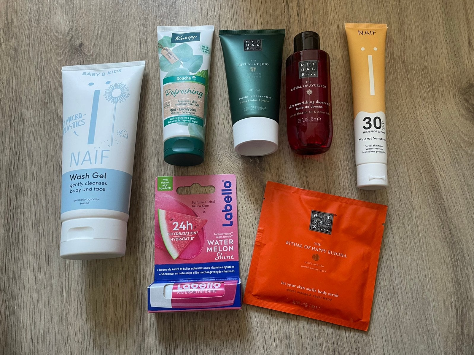 Pakket verzorgingsproducten Rituals, Naïf, Kneipp, Labello, Ophalen, Zo goed als nieuw, Bad & Douche