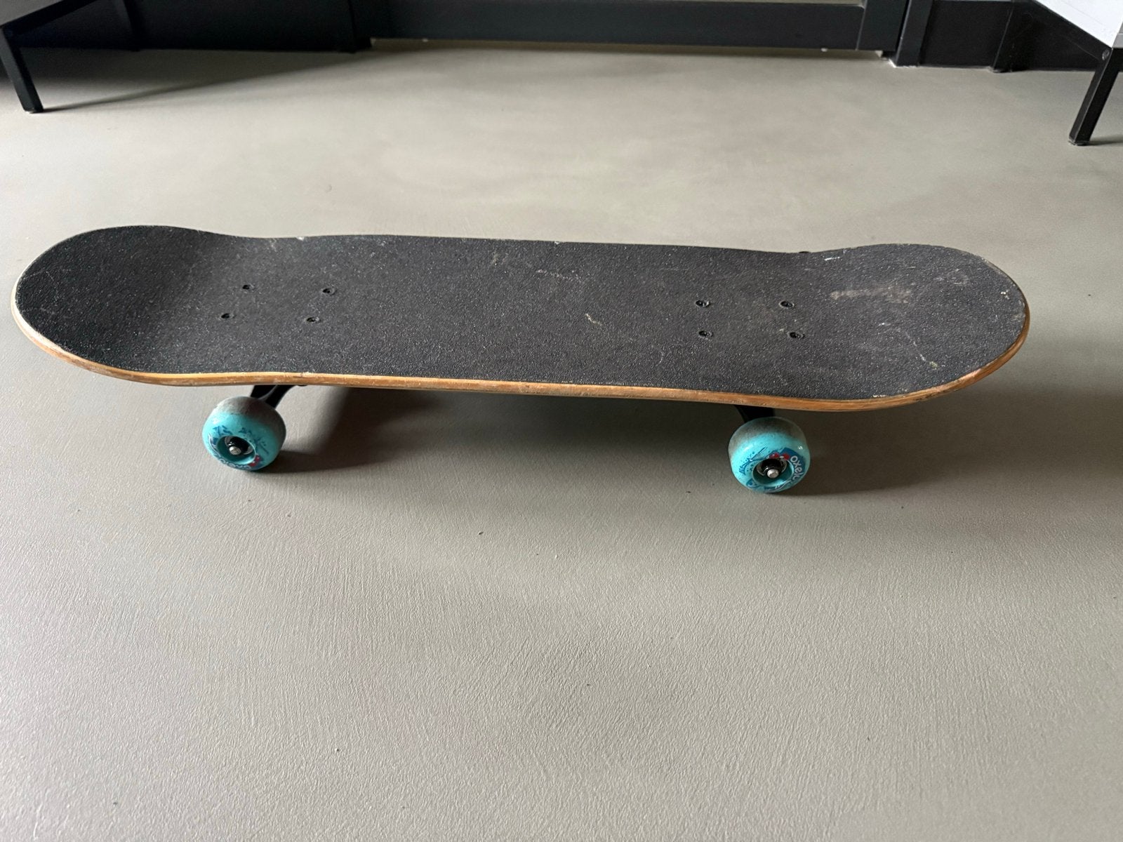 Skateboard met beschermset (helm, knie-, elleboog-, polsbesc, Ophalen, Gebruikt, Skateboard