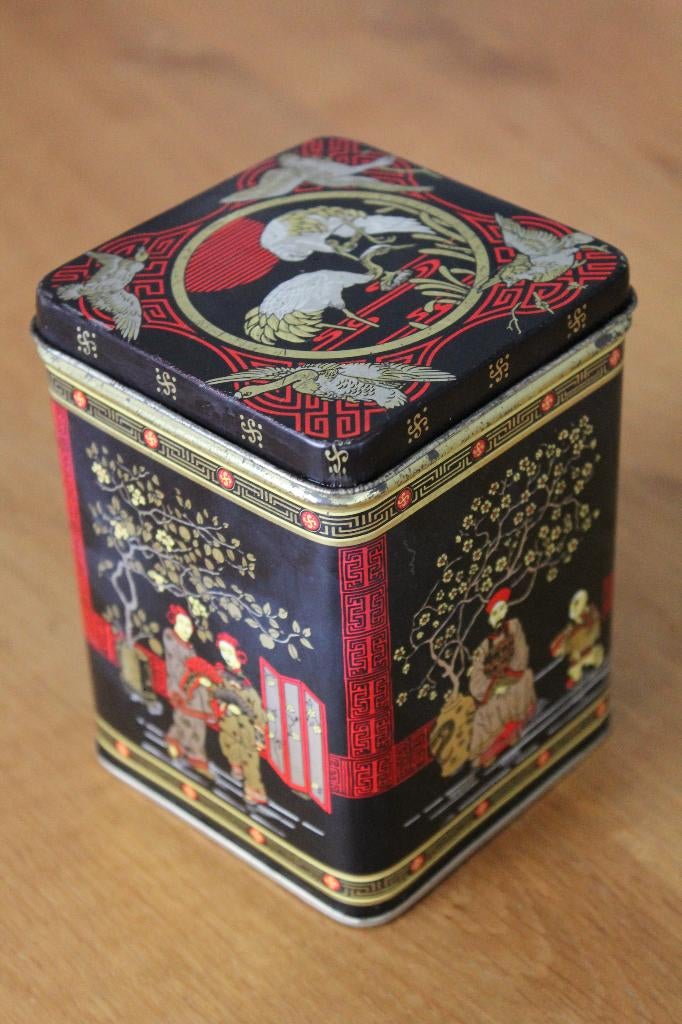 Theeblik met Oosterse decoratie, blik Japan, Verzamelen, Blikken, Ophalen of Verzenden, Gebruikt, Thee