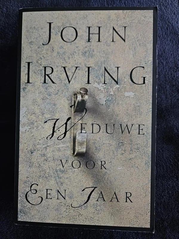John Irving - Weduwe voor een jaar, Boeken, Ophalen of Verzenden, Gelezen, John Irving