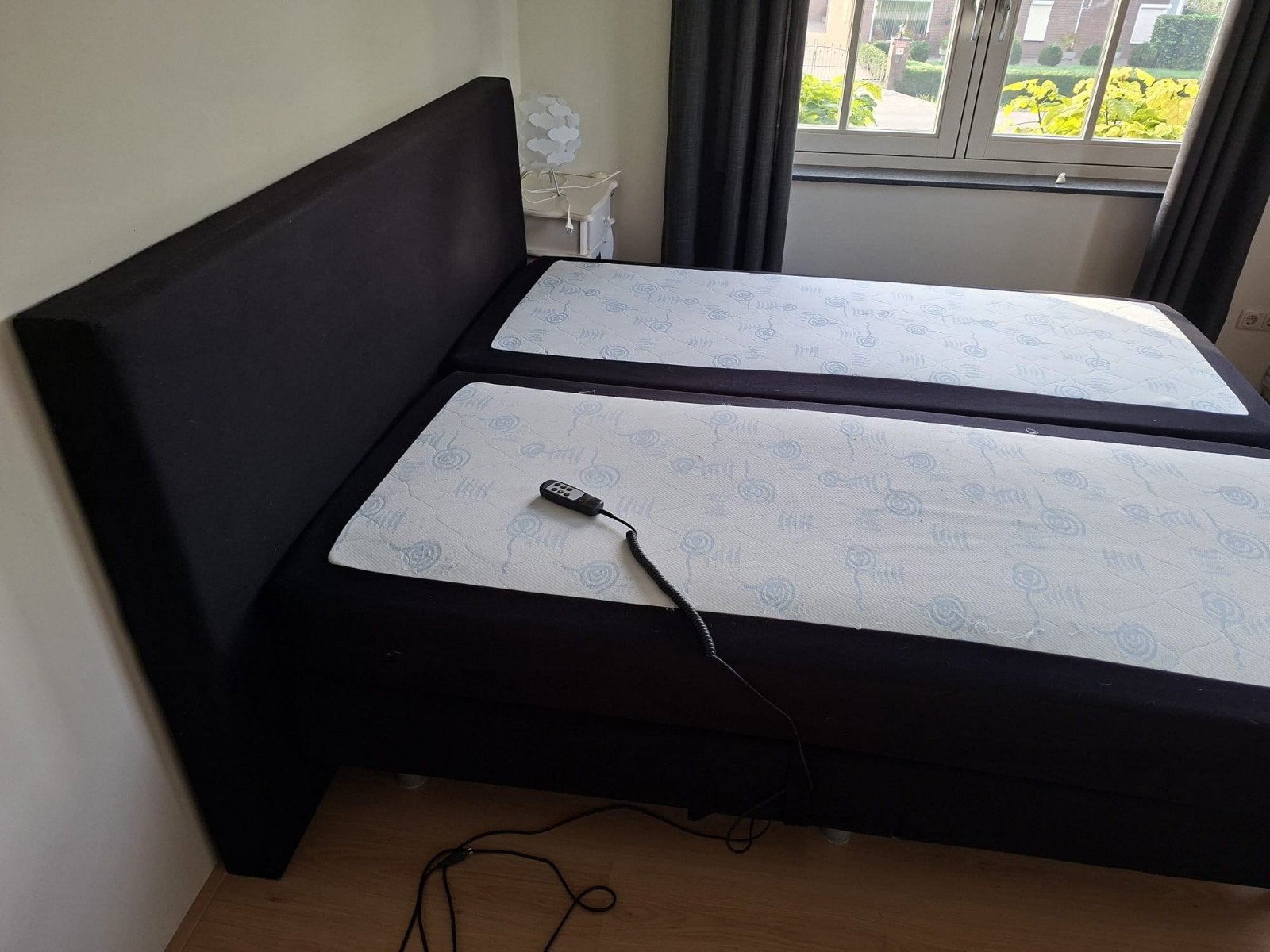 Elektronisch verstelbare 2-persoons boxspring 180x200 cm, Huis en Inrichting, Ophalen, Zwart, Tweepersoons, 180 cm