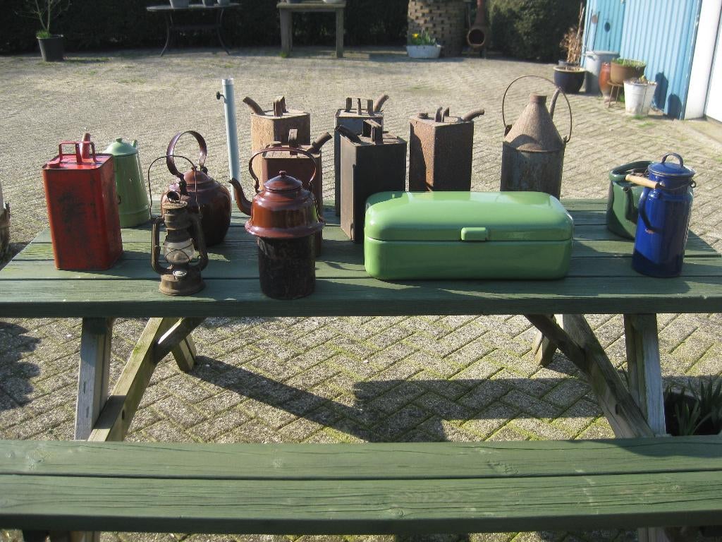 Oude Emaille en Blikken voorwerpen, Ophalen