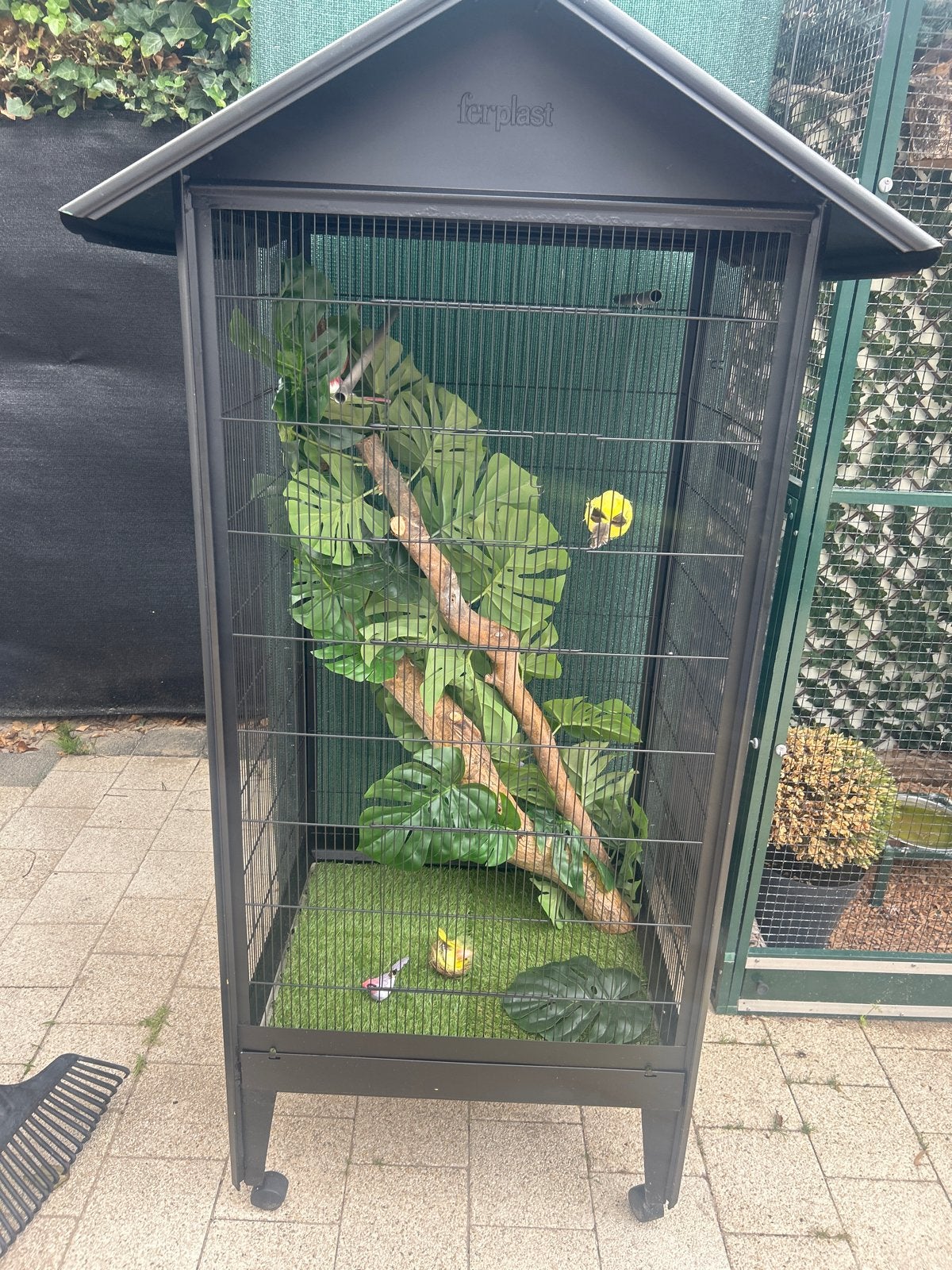 Ferplast vogel volière alleen gebruikt als sierhok!, Ophalen of Verzenden, Zo goed als nieuw, Aluminium, Volière