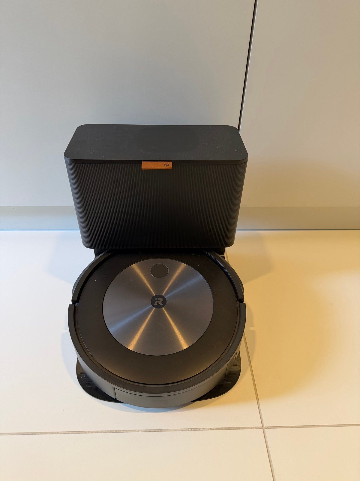 iRobot Roomba j7+ Robotstofzuiger met zelflegende basis, Witgoed en Apparatuur, Ophalen, IRobot, Automatisch legen, Zo goed als nieuw
