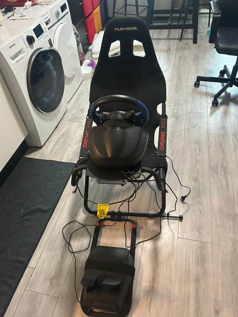 Playseat challange met trustmater T150, Gebruikt, 1 speler, Racen en Vliegen, Ophalen of Verzenden