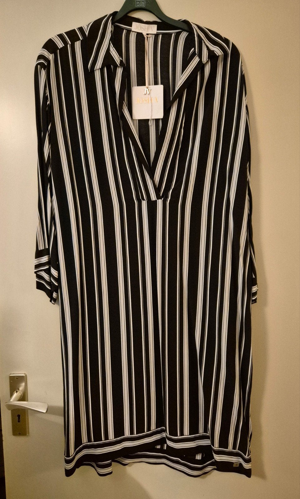 Jurk van Josh V, Zwart, Maat 46/48 (XL) of groter, Nieuw, Ophalen of Verzenden
