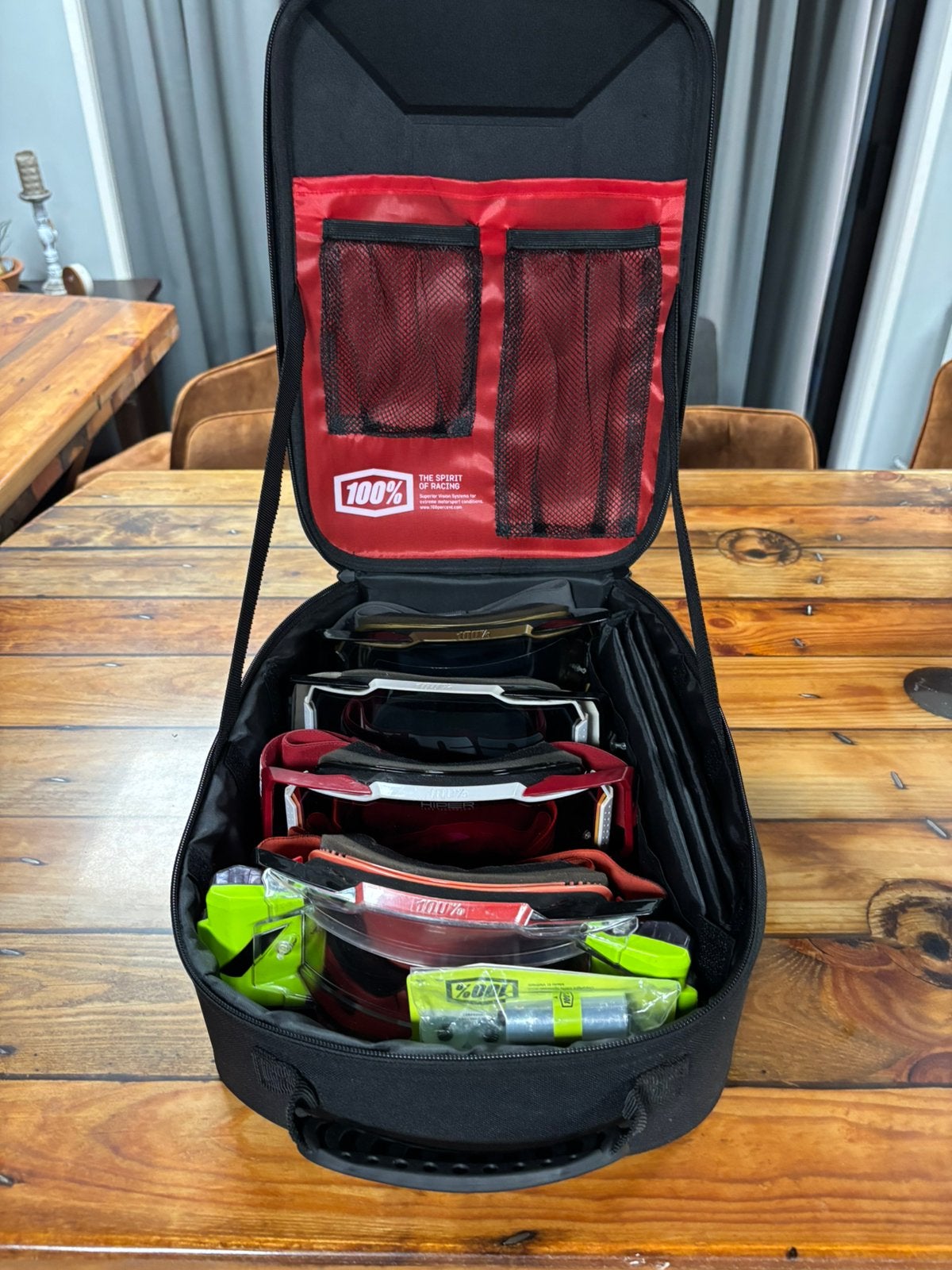 4 100% armega brillen met 100% brillenkoffer, Motoren, Kleding | Motorkleding, Ophalen, Tweedehands, Kinderen, Overige typen