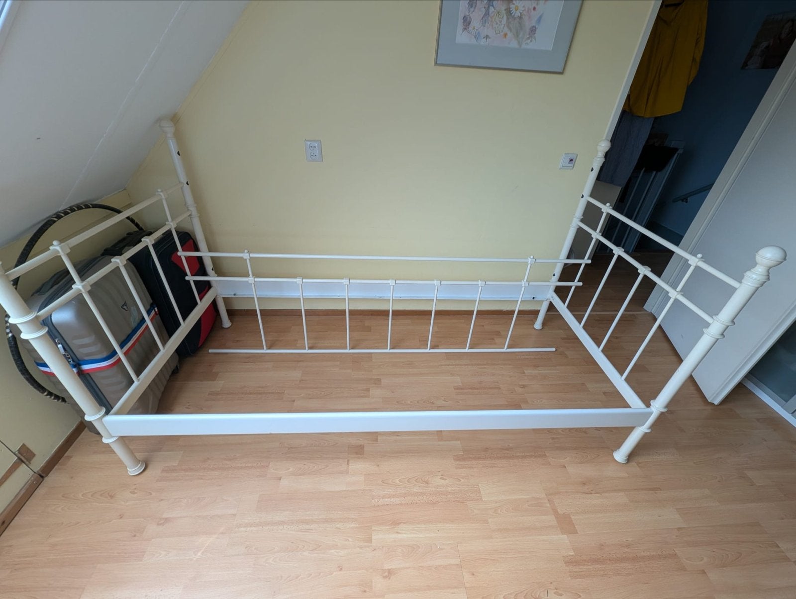 IKEA Tromsnes bedbank - wit metaal, eenpersoons, Ophalen, Gebruikt, 90 cm, Eenpersoons