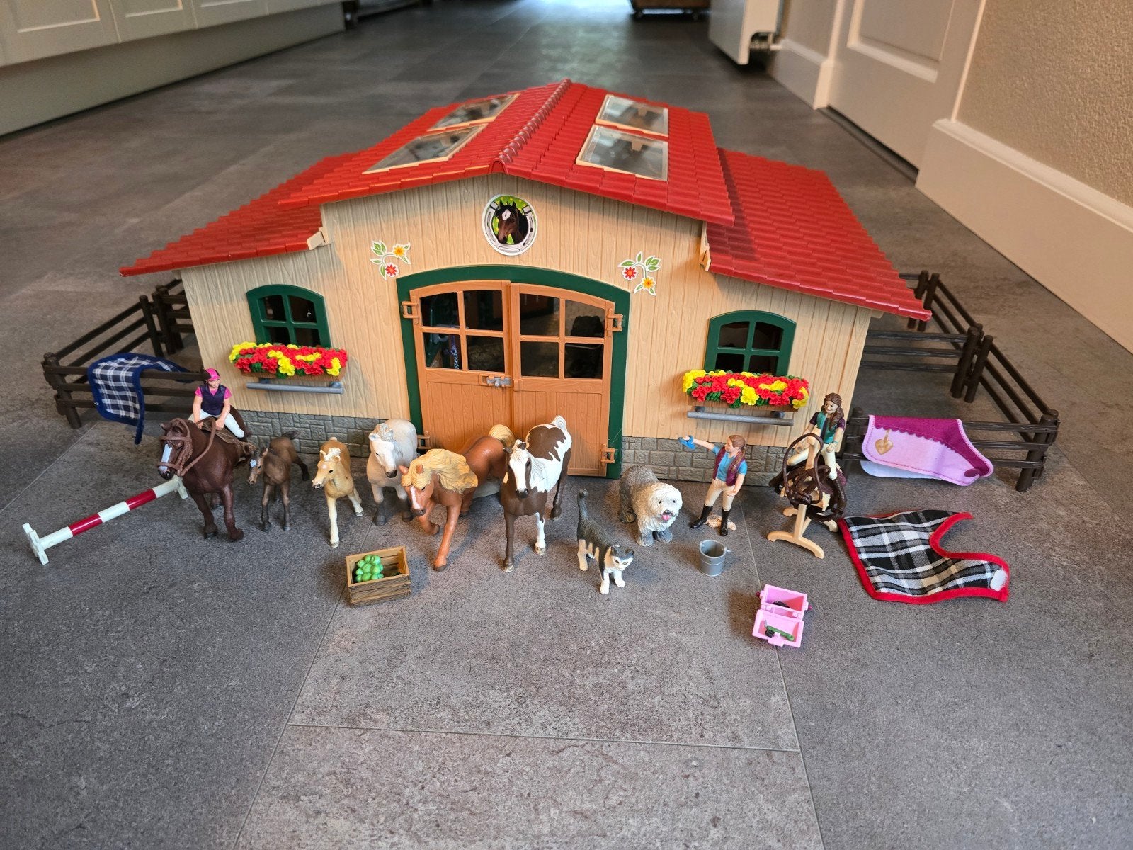schleich paardenstal rijmanege zgan, Ophalen of Verzenden, Zo goed als nieuw, Paard, Beeldje of Figuurtje