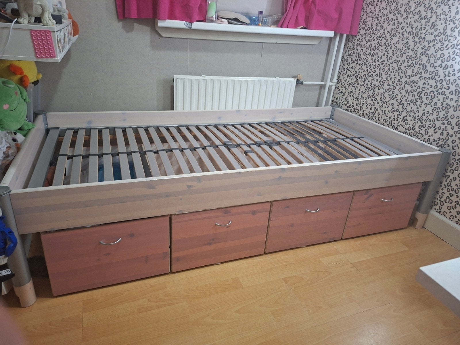 Bed 90x200 cm wit/roze transparant, Ophalen, 85 tot 100 cm, Gebruikt, Lattenbodem