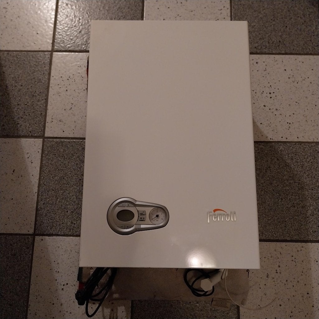 cv ketel Ferroli Bleu Sense 4 22 - L- G25 25 mbar, Ophalen, 30 tot 80 cm, Gebruikt, Cv-ketel of Combi-ketel