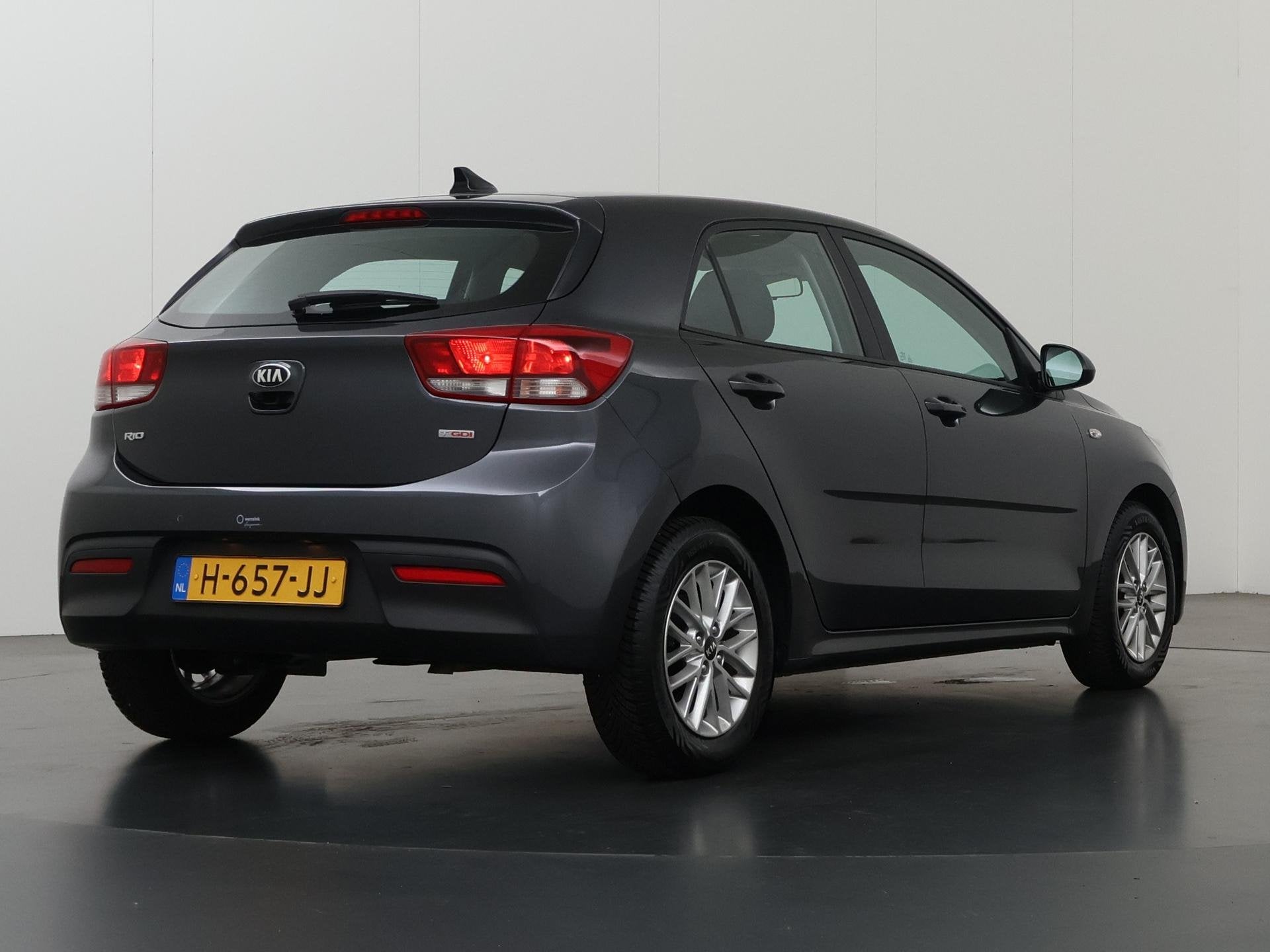 Kia Rio 1.0 TGDI DynamicLine | Navigatie | Parkeercamera | C, Auto's, Voorwielaandrijving, Gebruikt, 1055 kg, 49 €/maand