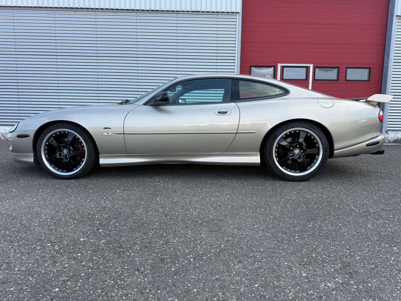 Jaguar XK8 1997 133.150Km APK 8/2027 BTW auto Youngtimer, Achterwielaandrijving, 4 stoelen, Beige, Leder