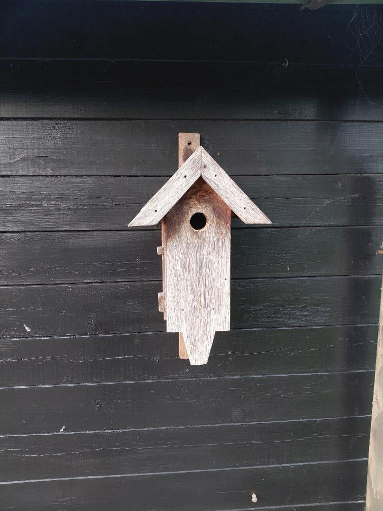 Nestkast, Ophalen