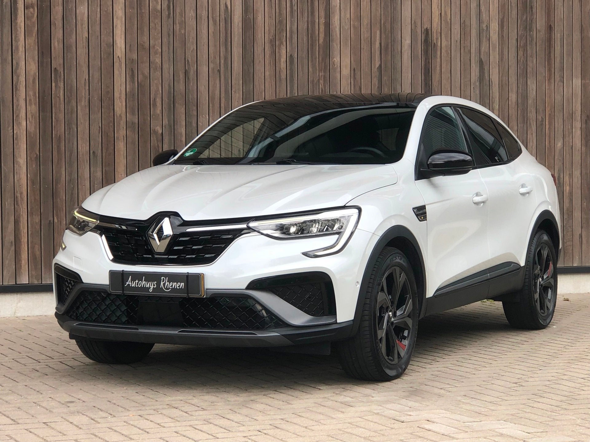 Renault Arkana 1.6 E-Tech hybrid 145 E-Tech|LEDER|RS Line, Auto's, Renault, Gebruikt, 4 cilinders, Wit, Leder