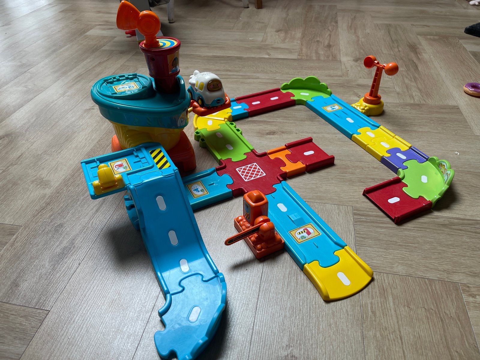 VTech Toet Toet Auto's vliegveld en Wegdelen, Ophalen of Verzenden, Gebruikt, Overige merken