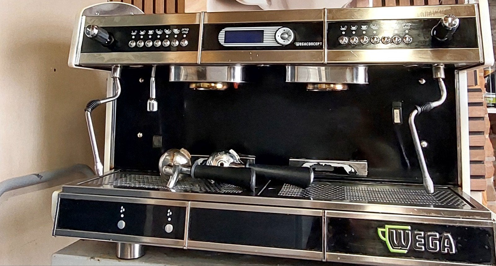 Wega greenline Espresso machine  230v, Gebruikt, Espresso apparaat, 10 kopjes of meer, Gemalen koffie