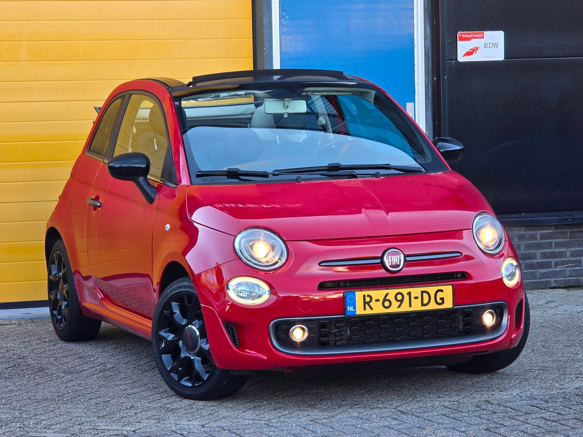 Fiat 500 1.2 Cabrio SPORT / Airco / Elek Ramen / Sportstoele, Auto's, Voorwielaandrijving, Gebruikt, 4 cilinders, Cabriolet