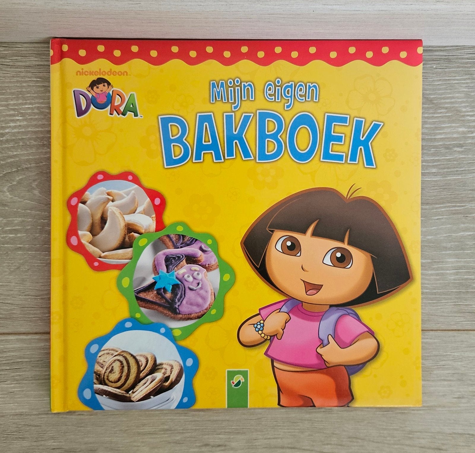 Dora - Mijn eigen bakboek, Nickelodeon, Ophalen of Verzenden, Zo goed als nieuw, Nederland en België