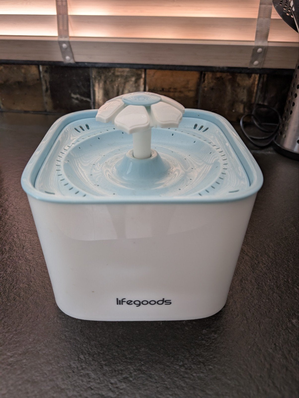 Drinkfontein voor katten, Ophalen, Zo goed als nieuw