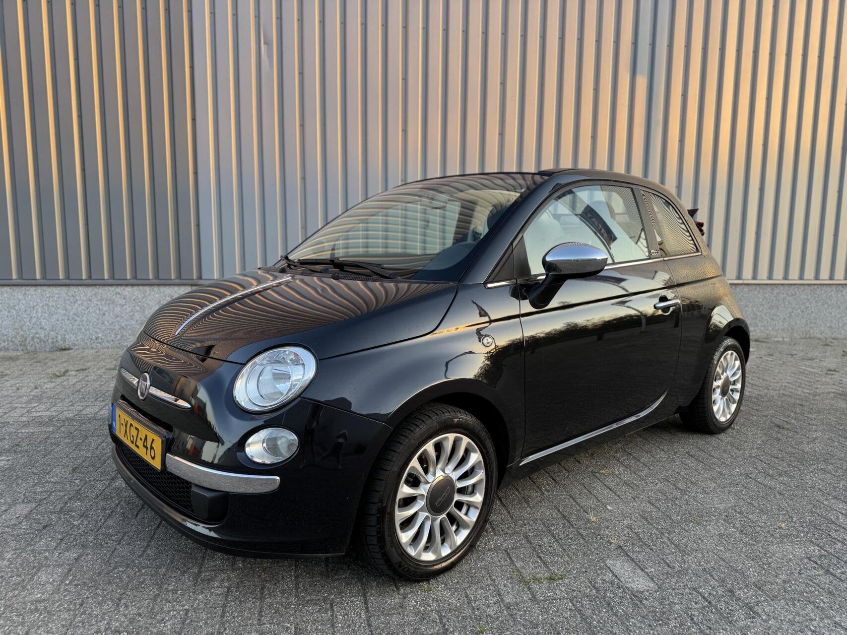 ✅ Fiat 500 0.9 TwinAir Cabrio 500C Turbo Carplay, Auto's, Gebruikt, Zwart, Bedrijf, Handgeschakeld