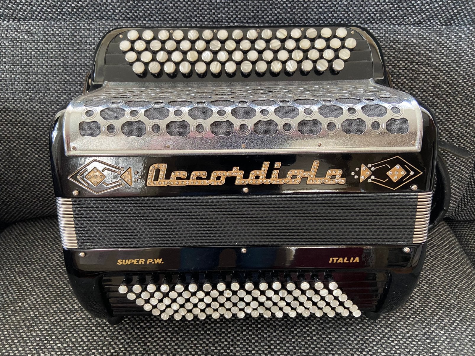 Accordiola Super P W knopaccordeon, Met koffer, Ophalen of Verzenden, 96-bas, Accordiola