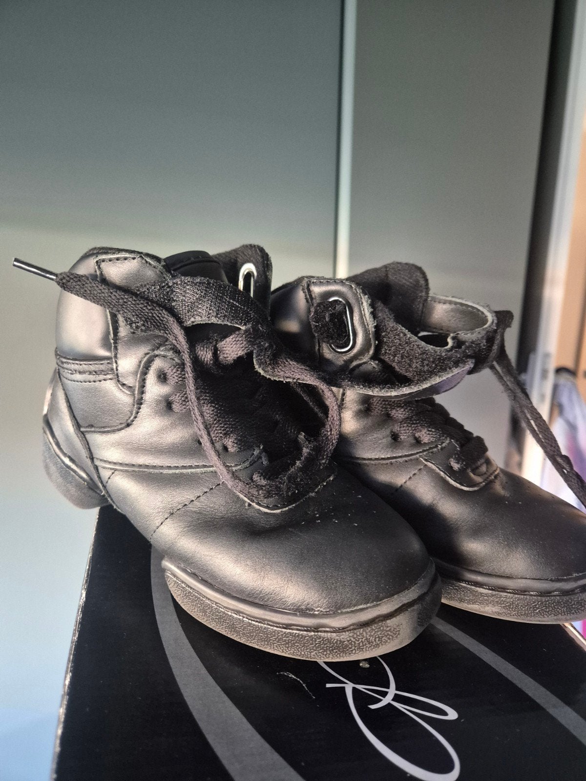 Streetdance schoenen maat 31. Gebruikt maar in goede staat., Ophalen of Verzenden, Gebruikt