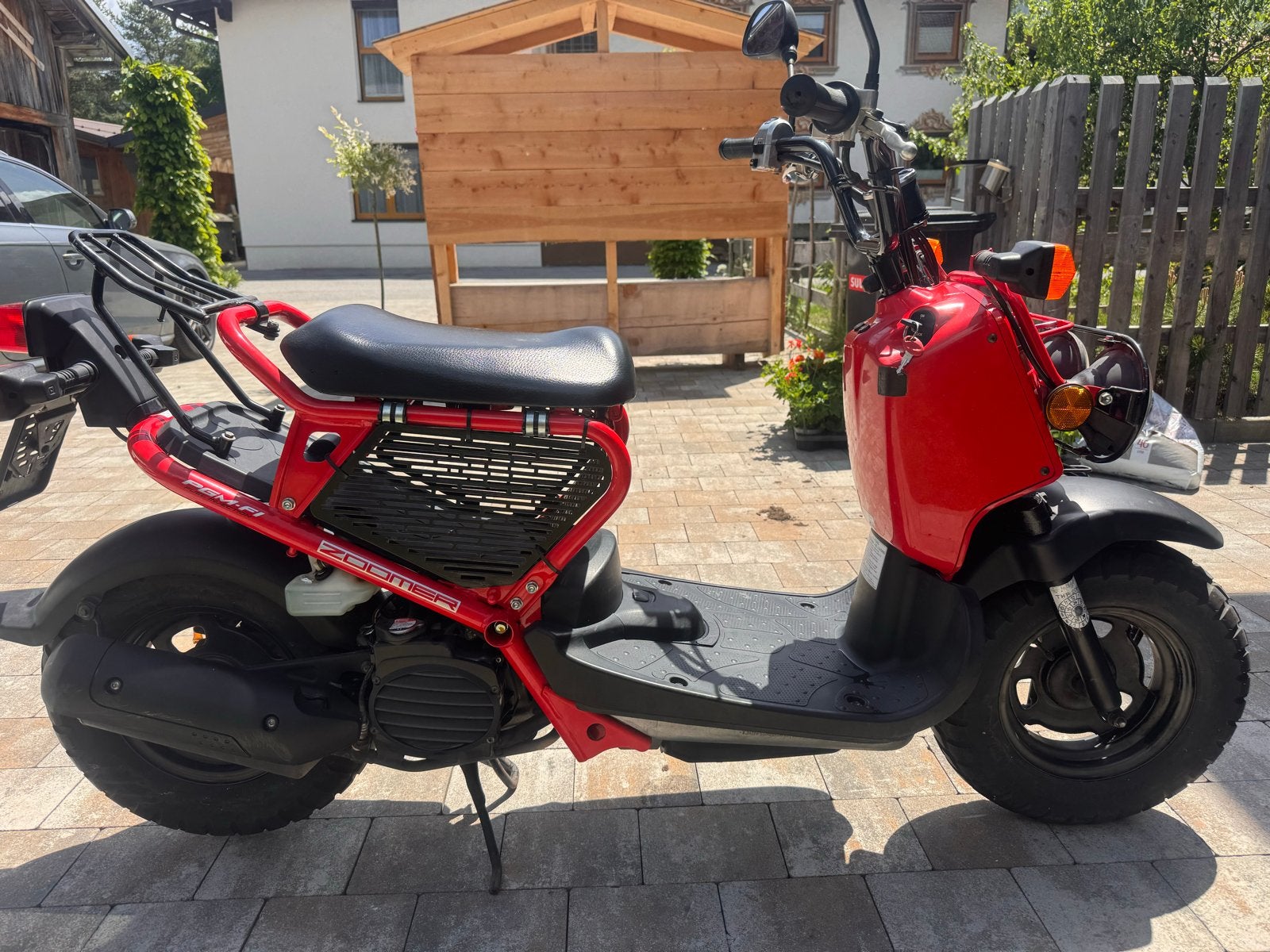 Honda Zoomer op Scooter - Rood, Zeer Goede Staat, Ophalen, Overige modellen, Maximaal 45 km/u, Zo goed als nieuw