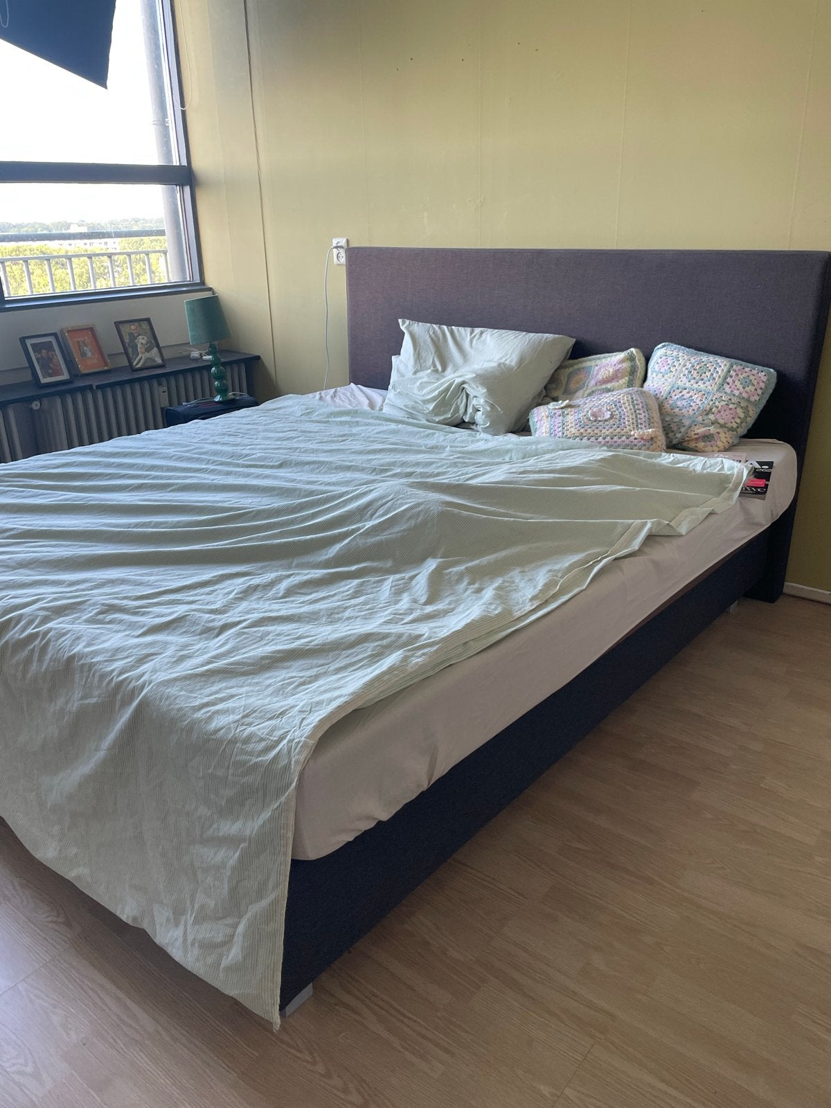 Tweepersoonsbed met stoffen hoofdbord 180x200cm, Ophalen, Gebruikt, Tweepersoons, 180 cm