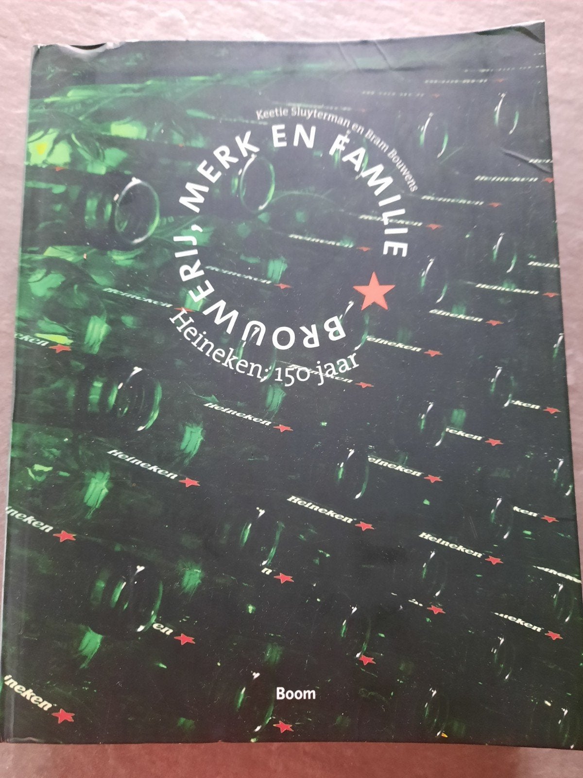 HEINEKEN,  alles over de familie en hun bier, brouwerij, Verzamelen, Ophalen of Verzenden, Zo goed als nieuw, Heineken