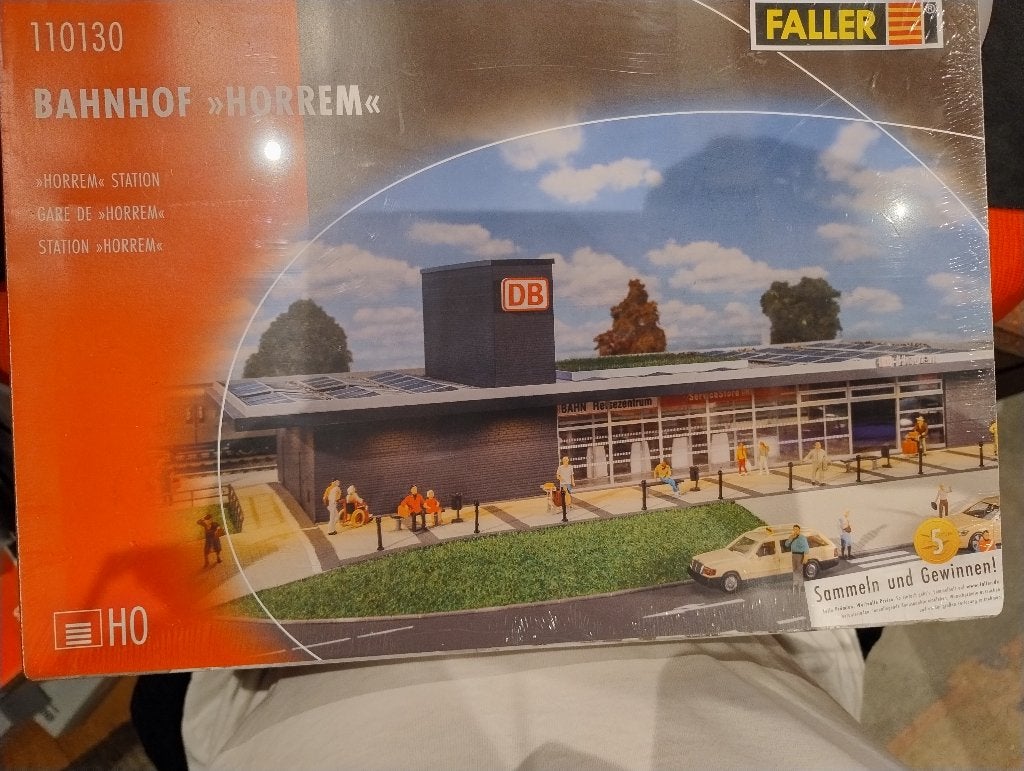 Faller 110130 – Bahnhof “Horrem” (H0), Overige merken, Gelijkstroom of Wisselstroom, Brug, Tunnel of Gebouw, Nieuw