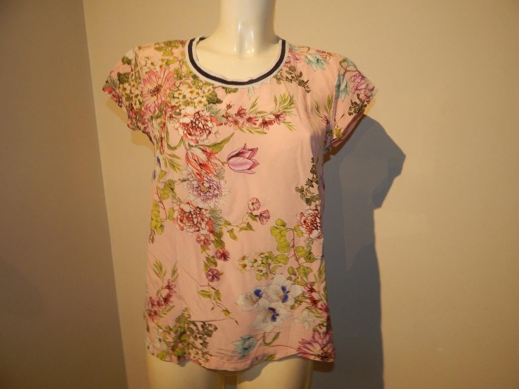 Marccain zijde shirt luchtig roze bloemen print kleur N4 40