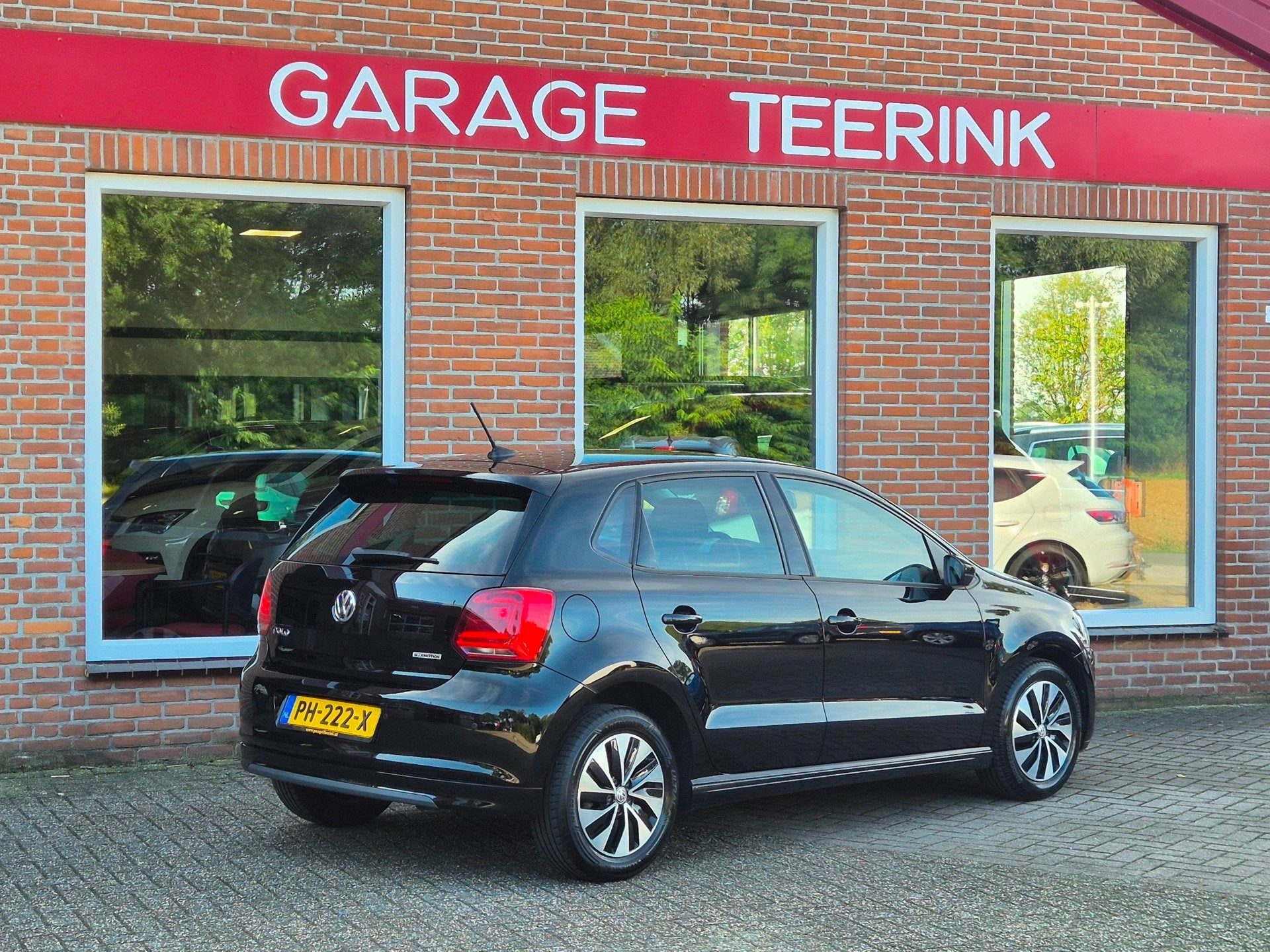 Volkswagen Polo 1.0 BlueMotion Edition 95PK 5drs airco, crui, Auto's, Voorwielaandrijving, Stof, 95 pk, Zwart