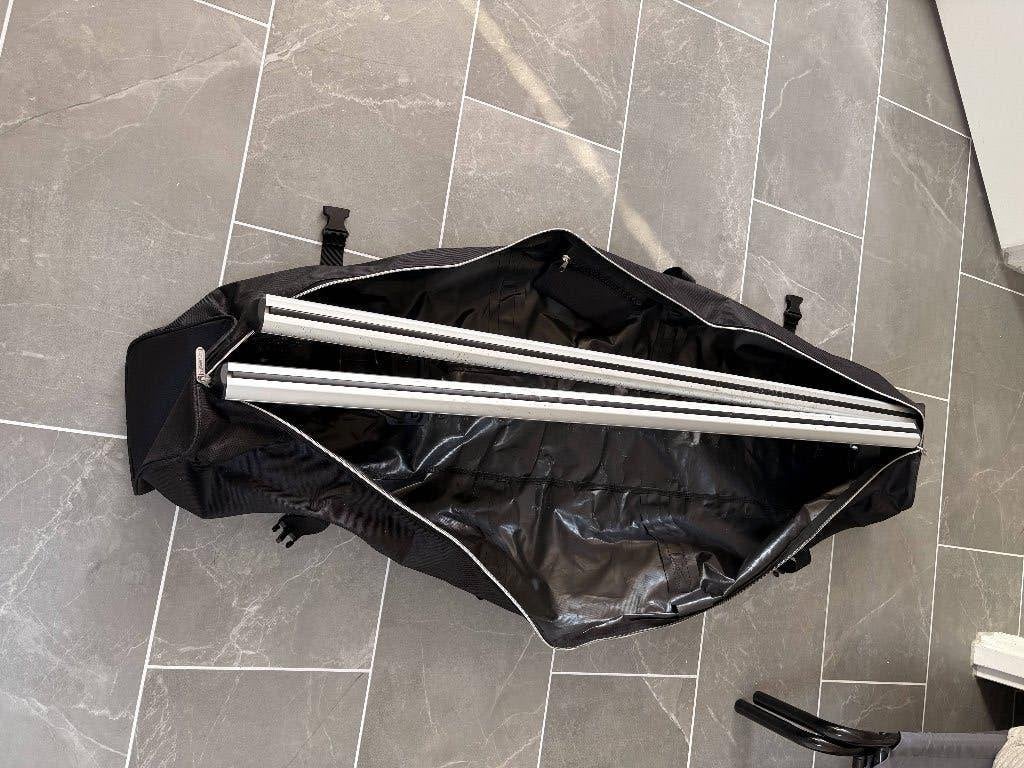 Dakdragers Menabo Omega Alu M – Inclusief Opbergtas, Ophalen, Gebruikt