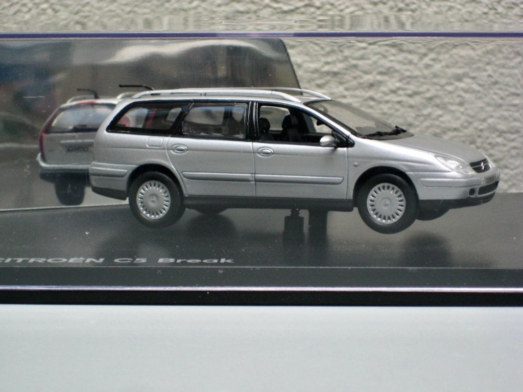 Citroen C5 Break 2001 zilvergrijs Norev 1:43, Hobby en Vrije tijd, Ophalen of Verzenden, Nieuw, Auto, Norev