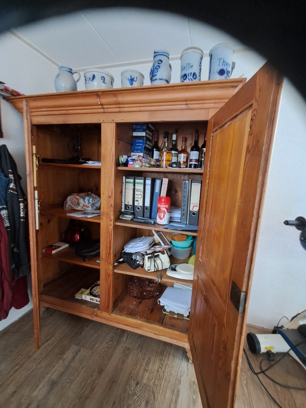 Oude grenen kast - massief houten kledingkast/opbergkast, Ophalen