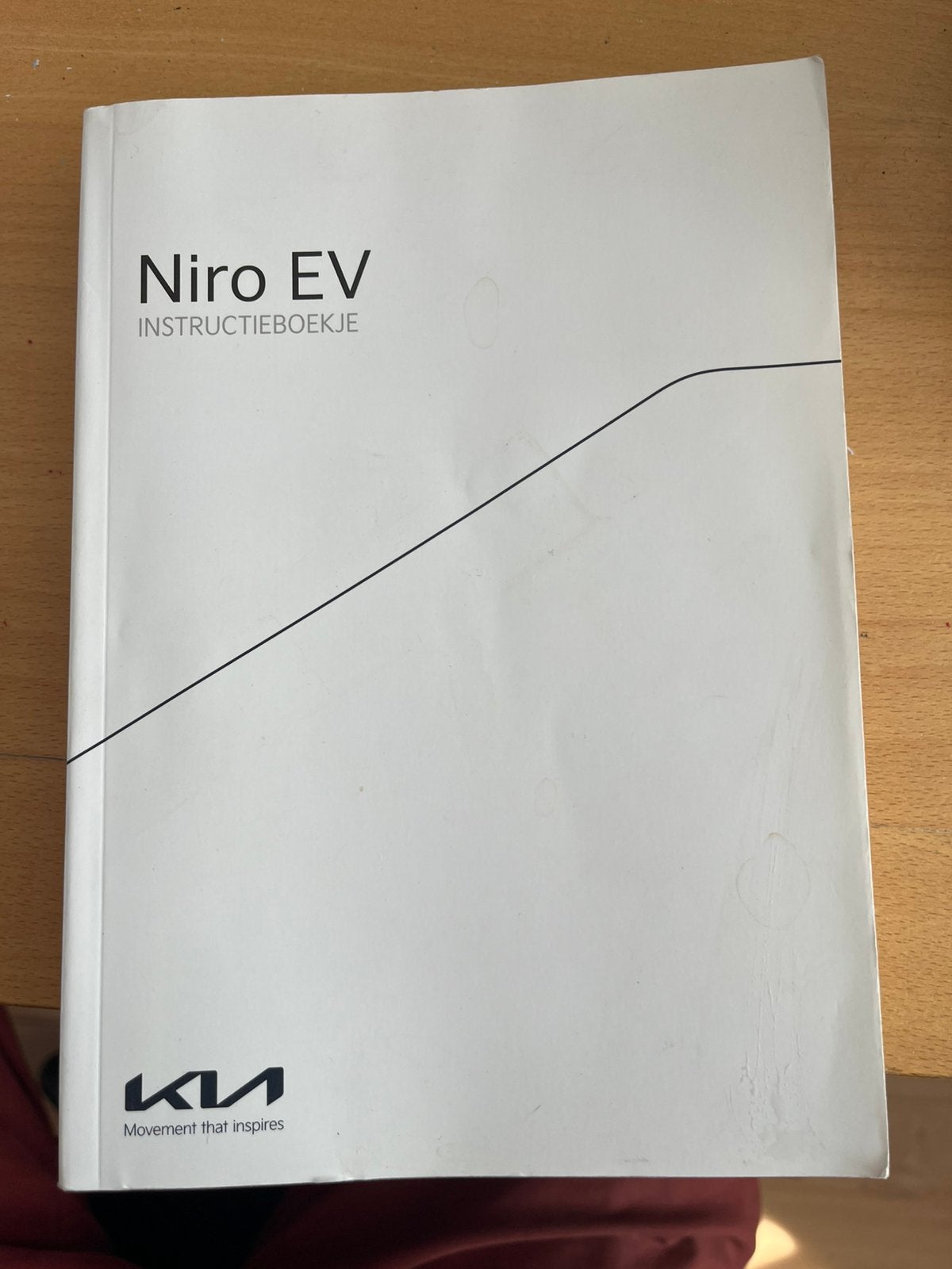 Instructieboekjes Kia Niro EV Nederlands, Auto diversen, Ophalen of Verzenden