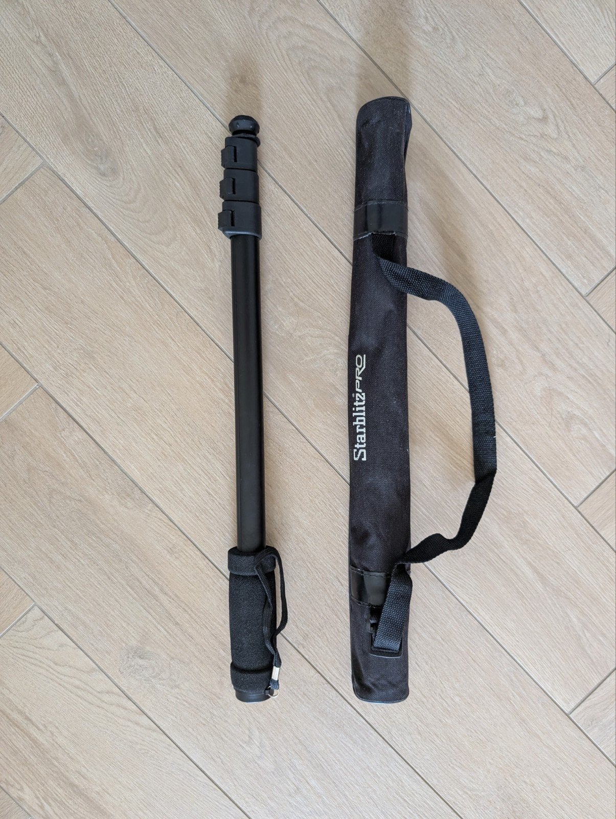Starblitz Pro Enkelpoots Camerastatief - 171cm, Ophalen, Inklapbaar, Eenpoot, 150 tot 175 cm